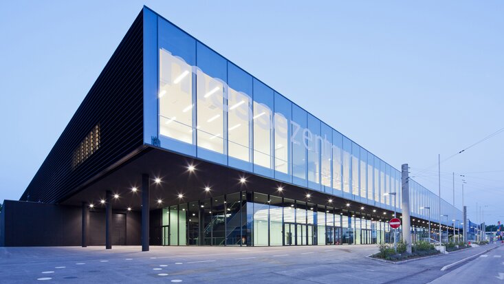 Messehalle in Salzburg Nahaufnahme.