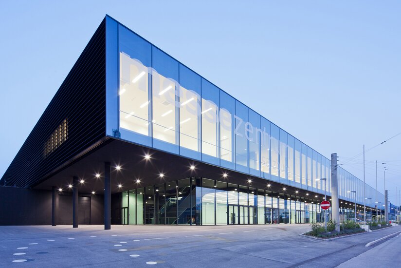 Messehalle in Salzburg Nahaufnahme.
