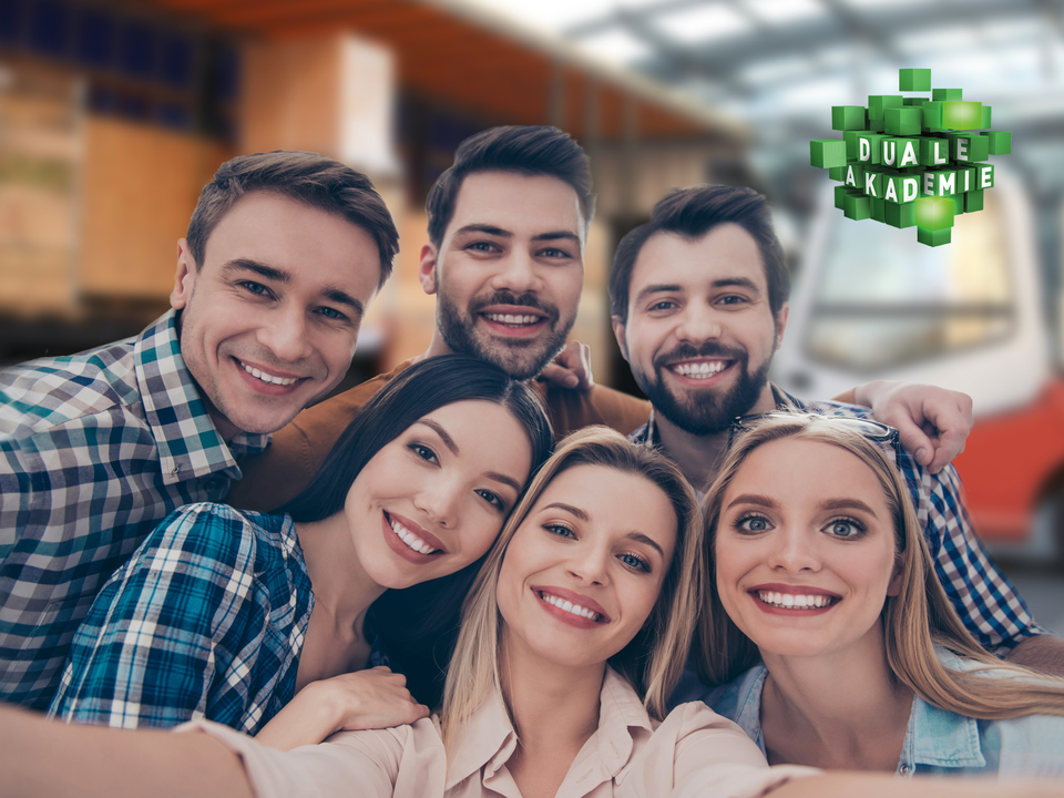 Gruppenfoto drei Männer und drei Frauen