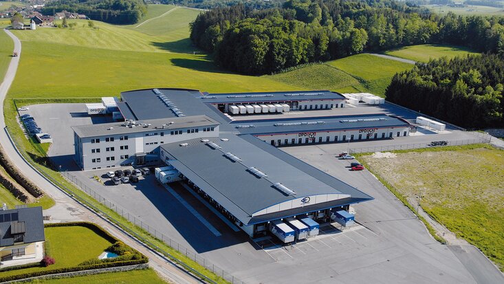 Luftaufnahme Lagermax Standort - Department AED und DPD.