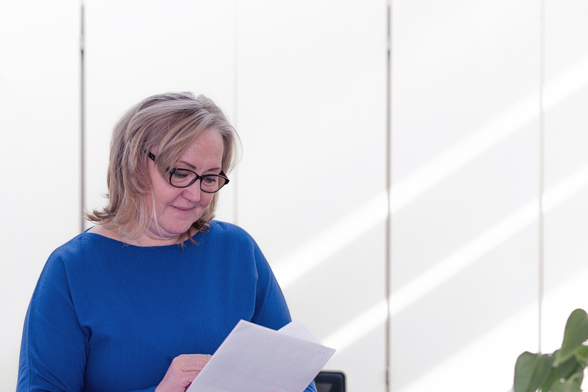 Lagermax-Mitarbeiterin an der Rezeption