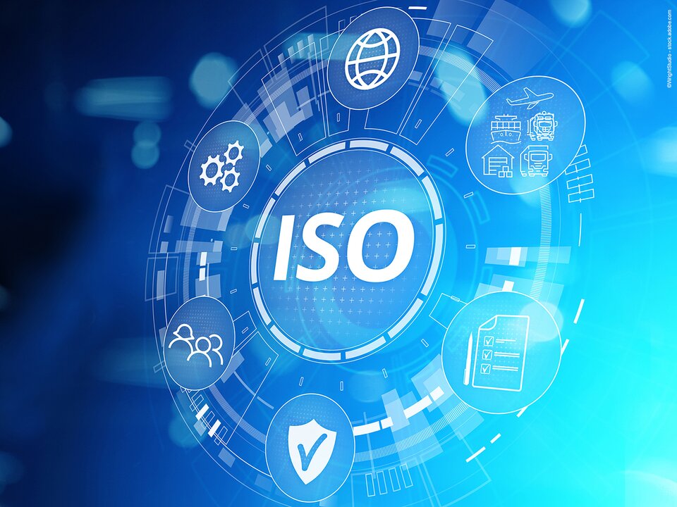 ISO Schriftzug in Kreis.