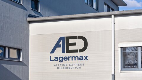 Die AED Zentrale mit ausgeschriebenem Logo der Alltime Express Distribution