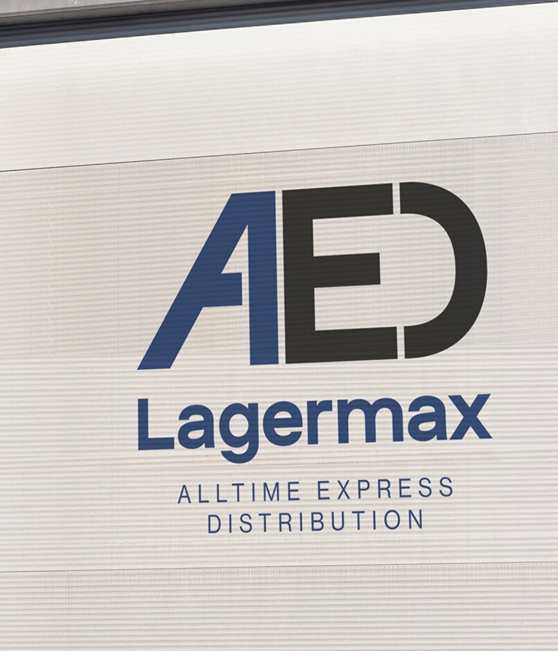 Die AED Zentrale mit ausgeschriebenem Logo der Alltime Express Distribution