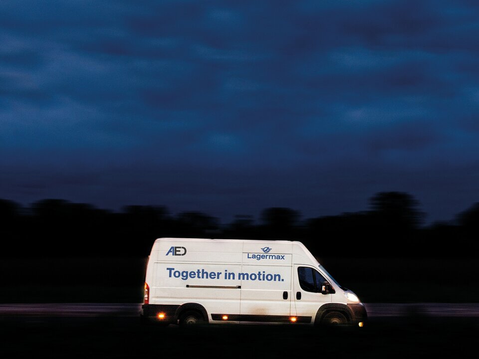 Overnight-Express von Lagermax AED. 