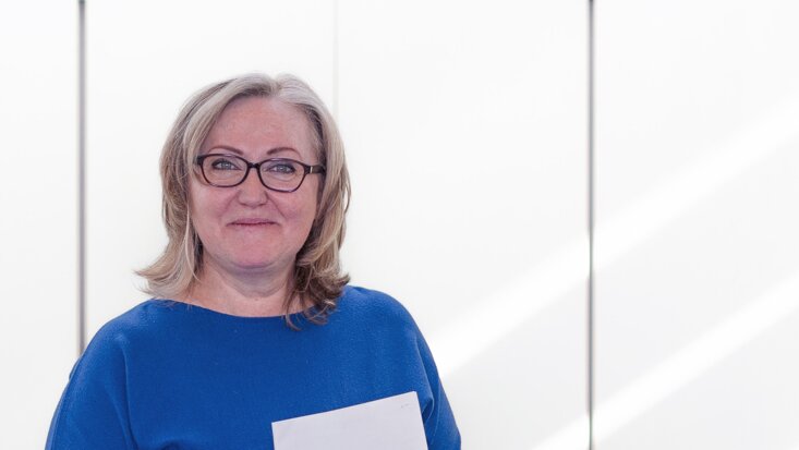 Portrait einer Lagermax-Mitarbeiterin des Empfangsbereichs